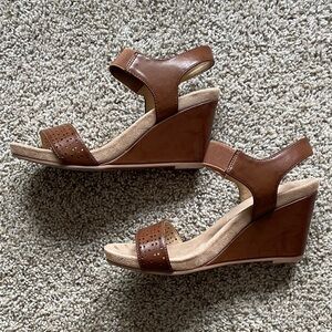 Chinese Laundry Tan Brown Perforated Wedge Sandals